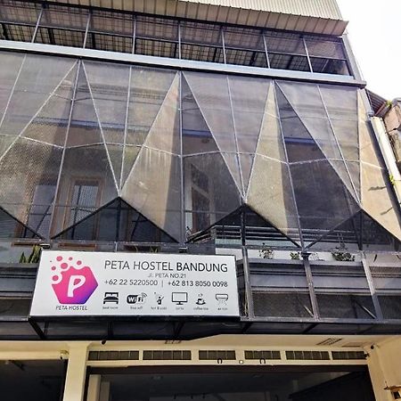 Peta Hostel Bandung Exteriör bild