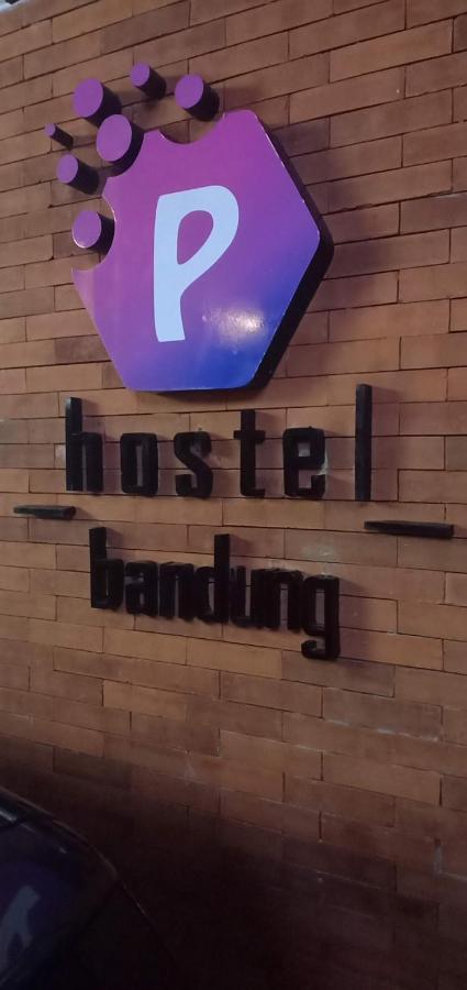 Peta Hostel Bandung Exteriör bild