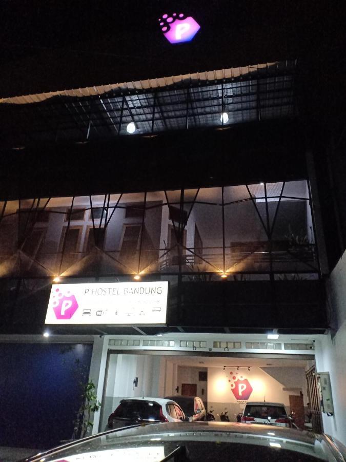 Peta Hostel Bandung Exteriör bild
