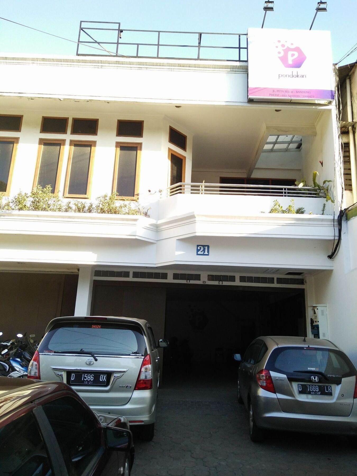 Peta Hostel Bandung Exteriör bild